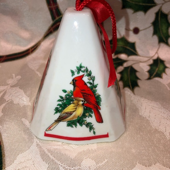 Vintage Jasco Festive Fragrant Hanging Ornament Cardinal Birds 3.5 In Porcelain - Picture 6 of 7